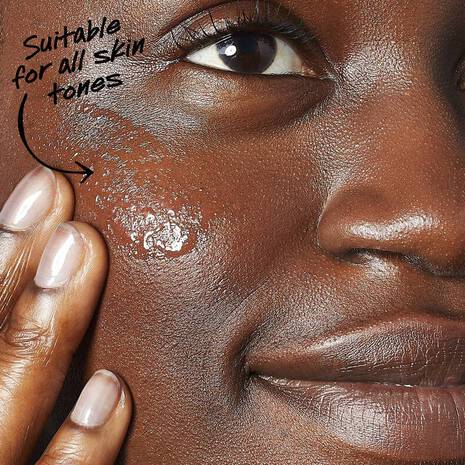 حلاحة تصحيح البقع الداكنة Clearly Corrective™ من Kiehl's