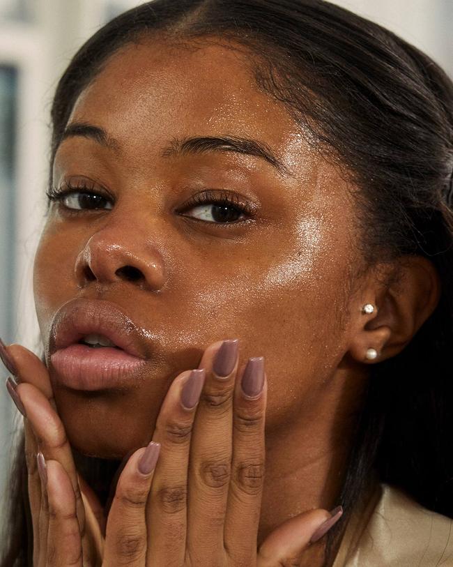 Fat Water Pore-Refining Toner Serum من Fenty Skin