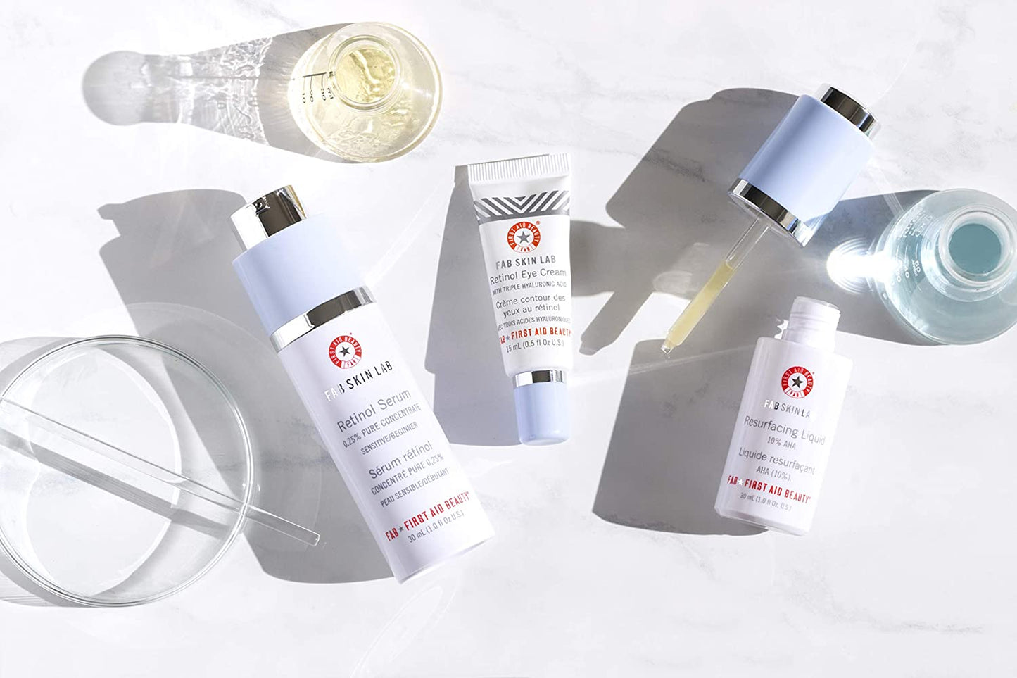 سيروم الريتينول من معهد First Aid Beauty Fab Skin Lab
