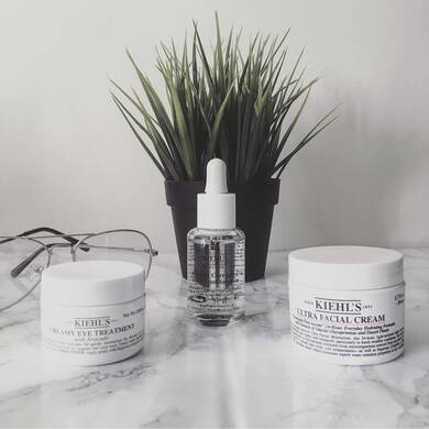 حلاحة تصحيح البقع الداكنة Clearly Corrective™ من Kiehl's